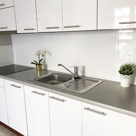 Al Krakowska 291A By Homeprime Warsaw Exterior photo